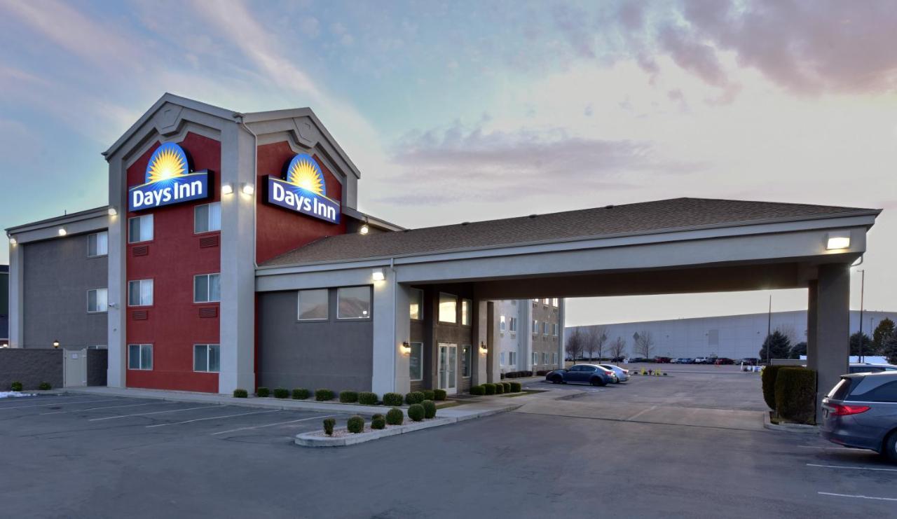 Days Inn By Wyndham Springville Eksteriør billede